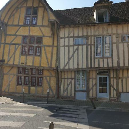 Maison Du Dauphin 1534 ทรัวส์ ภายนอก รูปภาพ
